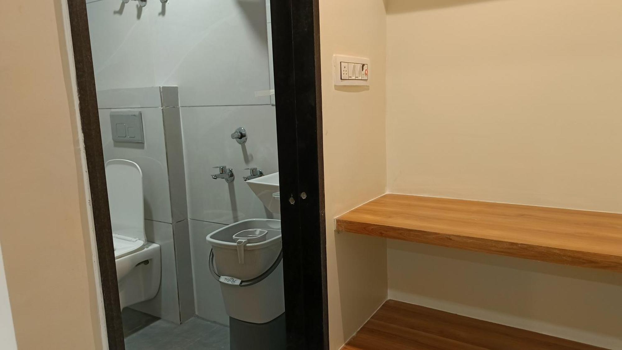 Shree Shyamraj Hotel Ujjain Buitenkant foto